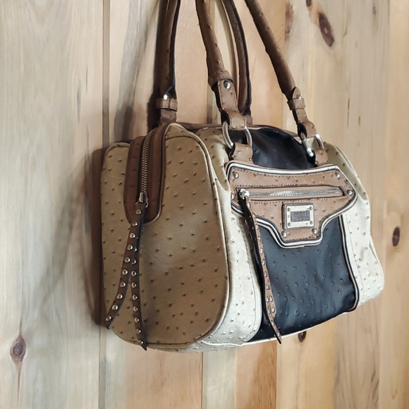 Guess Los Angeles Black and Tan Handbag - Picture 2 of 7